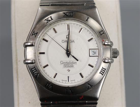 A gentlemens stainless steel Omega Constellation Perpetual Calendar quartz wrist watch,